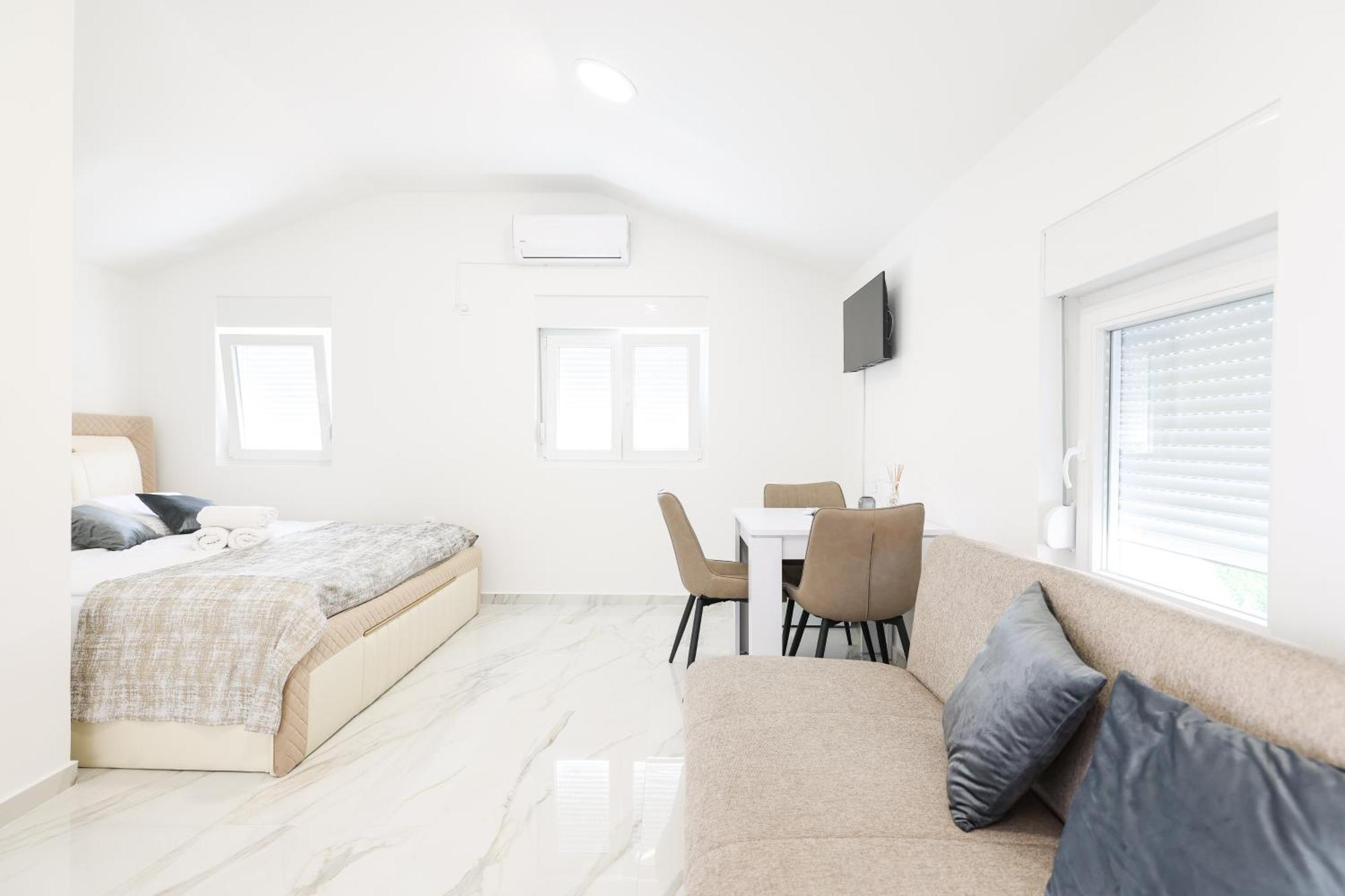 Premium Rooms Prince Zadar Exterior photo